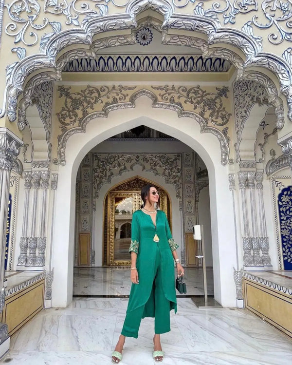 Cosmopolitan Blogger Award Winner MsCocoQueen spotted in Esha Arora at The Leela Palace Jaipur - Esha Arora