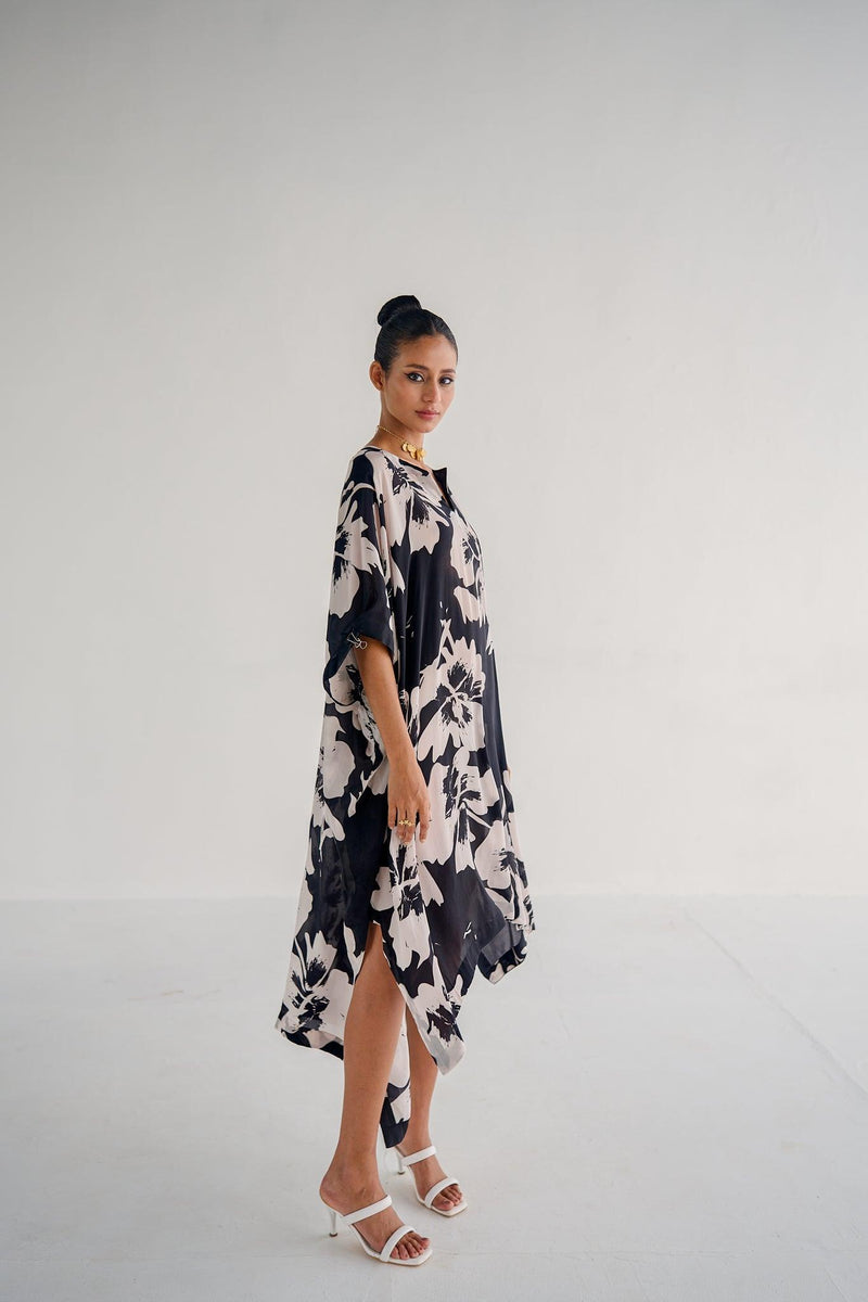 BLACK KAFTAN - Esha Arora