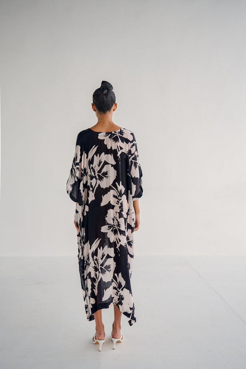 BLACK KAFTAN - Esha Arora